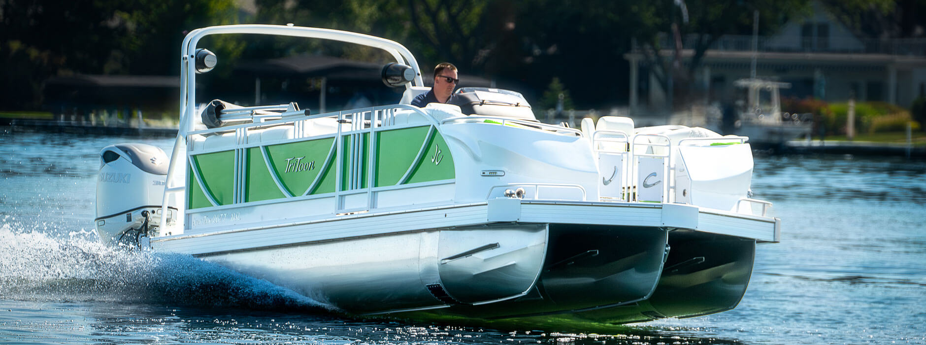 JC TriToon Marine SportToon 26TT HTH Dual Engine Pontoon Boat Bow Side