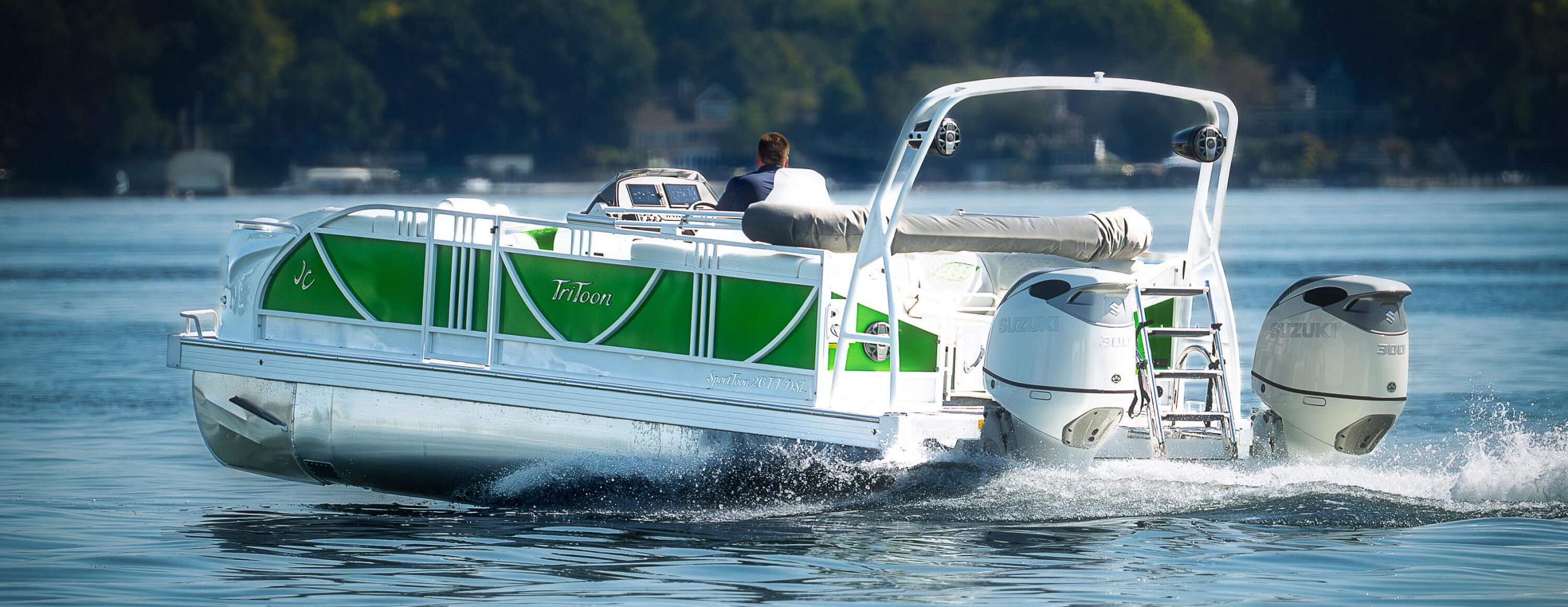 JC TriToon Marine SportToon 26TT HTH Dual Engine Pontoon Boat Stern Side